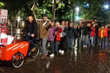 Encartellada inici de campanya amb la bicicleta de Granollers Primàries